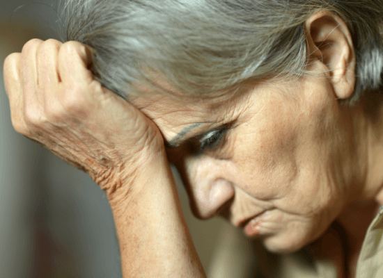 Solidão e isolamento social pode aumentar os riscos de doenças cardiovasculares em mulheres